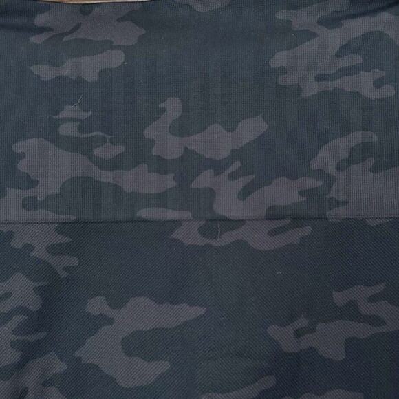 SPANX Look At Me Now Leggings In Black Camo Medium - Picture 5 of 8